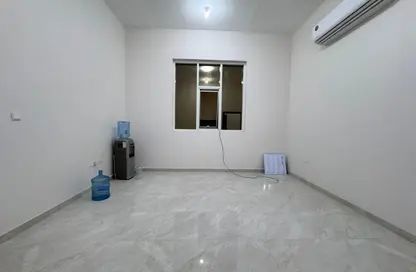 شقة - 1 حمام للايجار في مدينة الرياض - أبوظبي شقة - 1 حمام للايجار في مدينة الرياض - أبوظبي