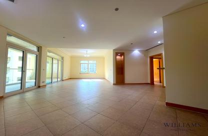 Apartment - 3 Bedrooms - 4 Bathrooms for rent in Abu Keibal - Shoreline Apartments - Palm Jumeirah - Dubai