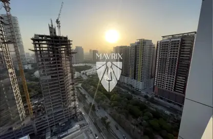 Apartment - 1 Bathroom for rent in Regina Tower - District 12 - Jumeirah Village Circle - Dubai