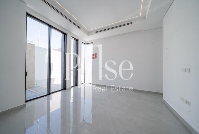 71127490 - Property Image 3