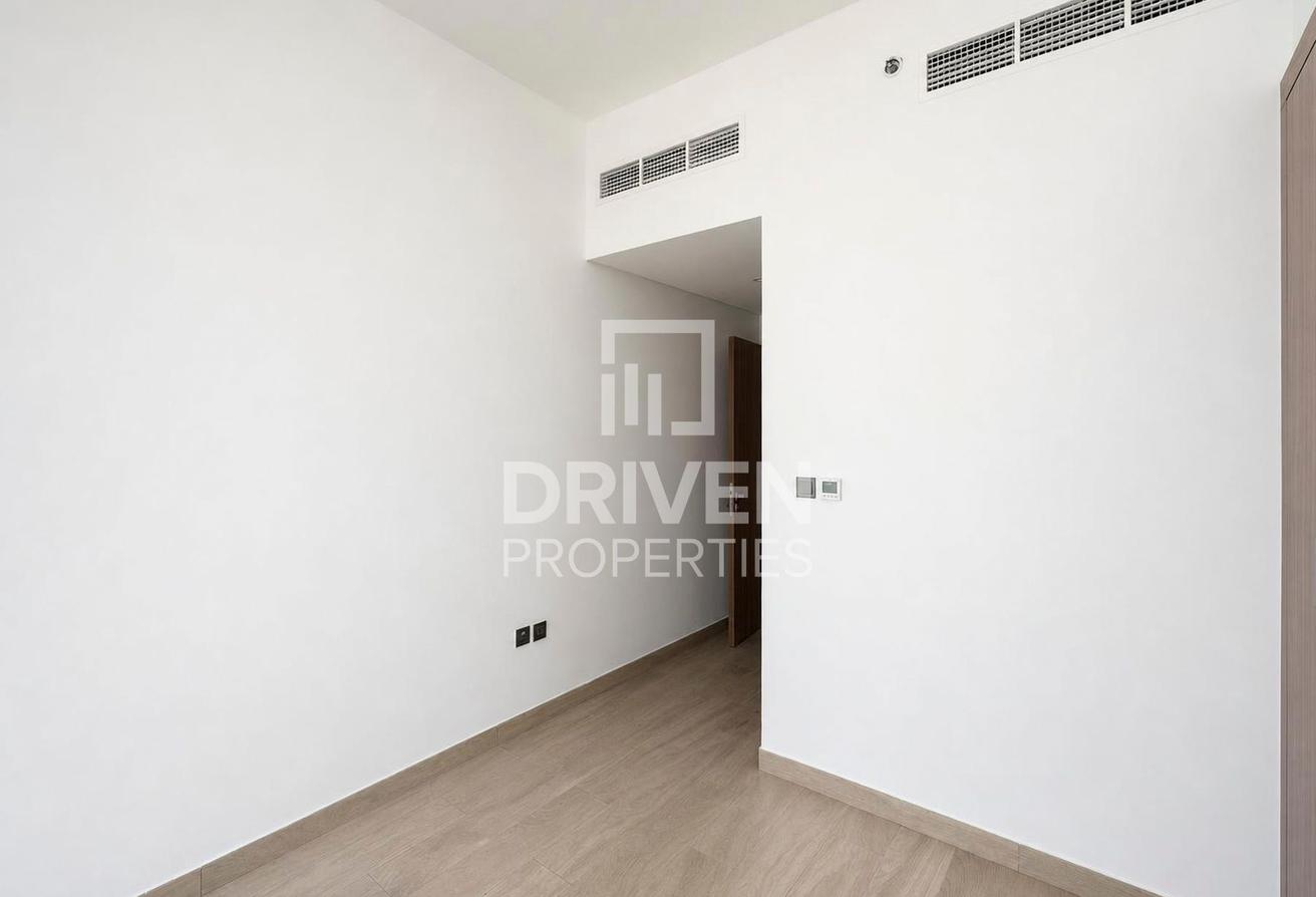 Big Terrace | Low Floor | Spacious Layout photo 8
