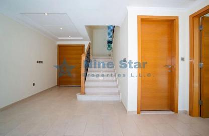 Villa - 5 Bedrooms - 6 Bathrooms for rent in District 3 - Jumeirah Park - Dubai