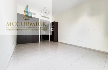 Apartment - Studio - 1 Bathroom for rent in Al Barsha 1 - Al Barsha - Dubai