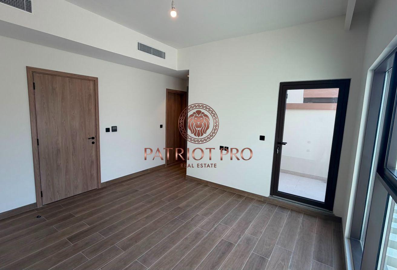 Spacious 4BR Townhouse | Costa Brava photo 13