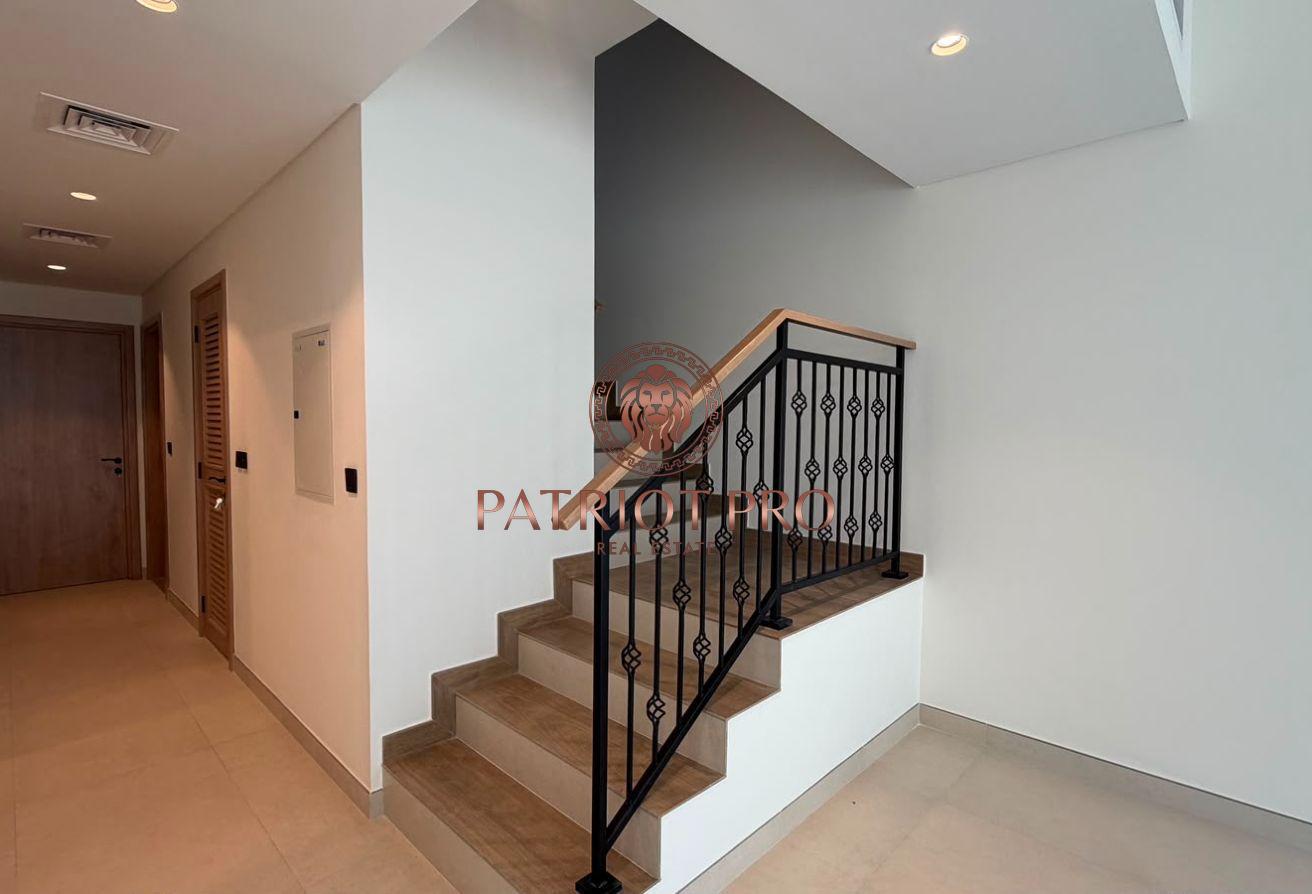 Spacious 4BR Townhouse | Costa Brava photo 16