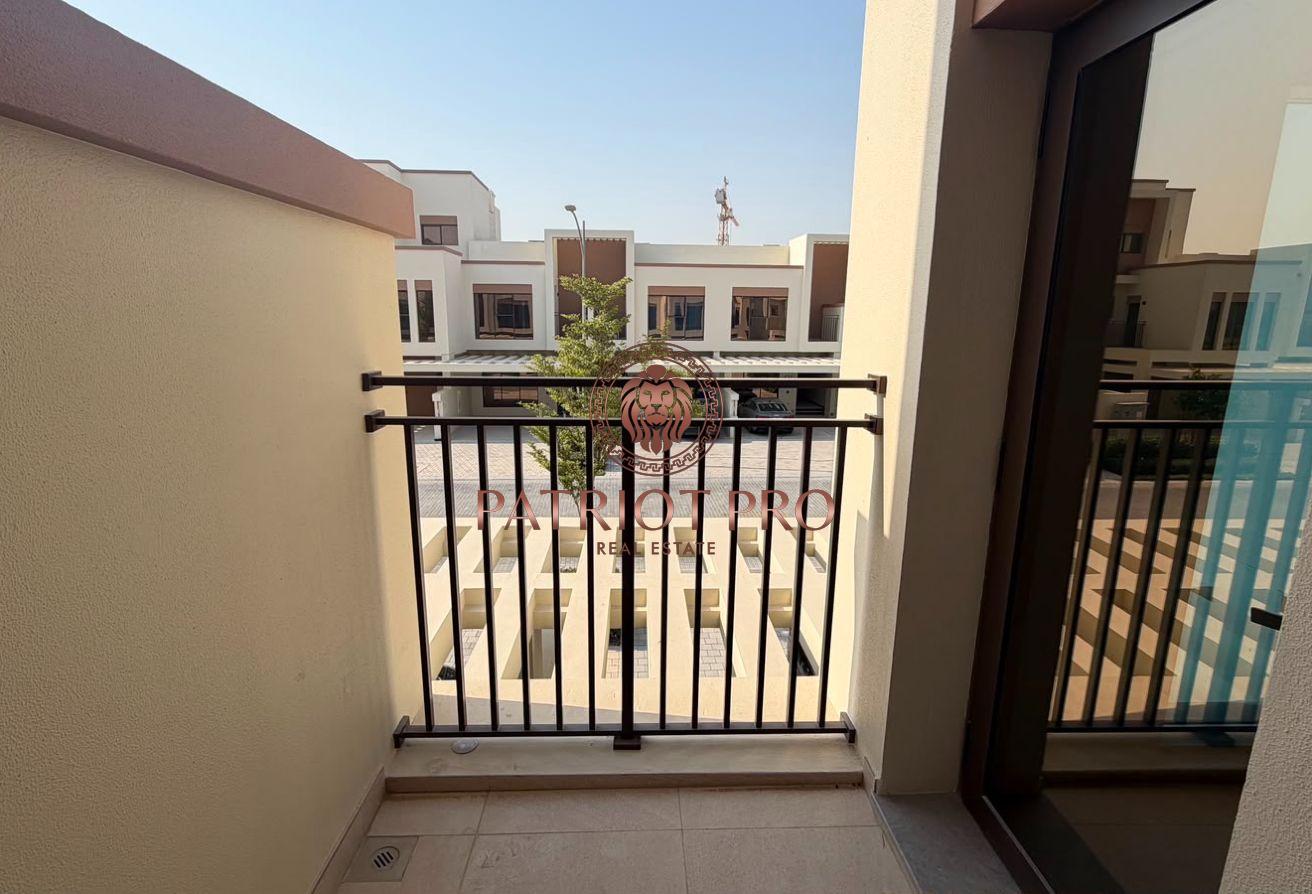 Spacious 4BR Townhouse | Costa Brava photo 24