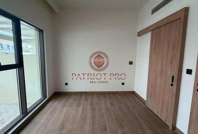 136542929 - Property Image 2