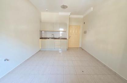 Apartment - Studio - 1 for rent in Fire Station Road - Muwaileh - Sharjah Apartment - Studio - 1 for rent in Fire Station Road - Muwaileh - Sharjah