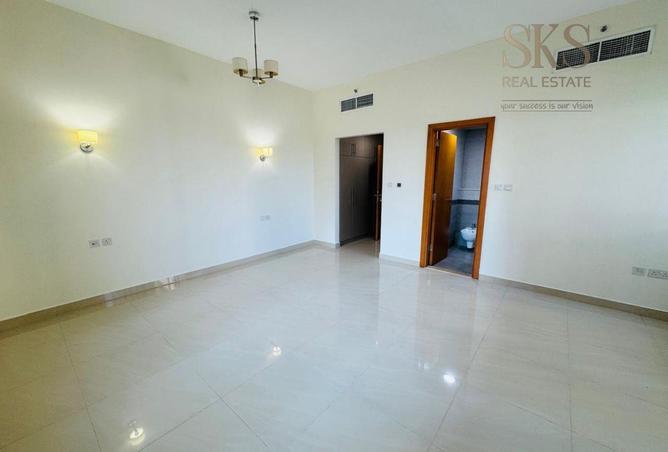 100846429 - Property Main Image