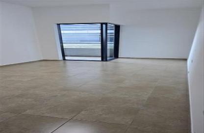 Apartment - 1 - 2 for rent in Al Muraqqabat - Deira - Dubai