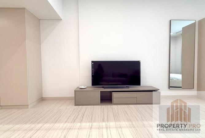 FULLY FURNISHED | BRAND NEW | VACANT photo 3