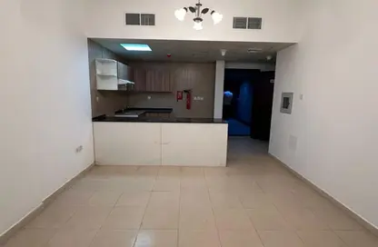 شقة - غرفة نوم - 2 حمامات للبيع في سيتي تاور - النعيمية - عجمان