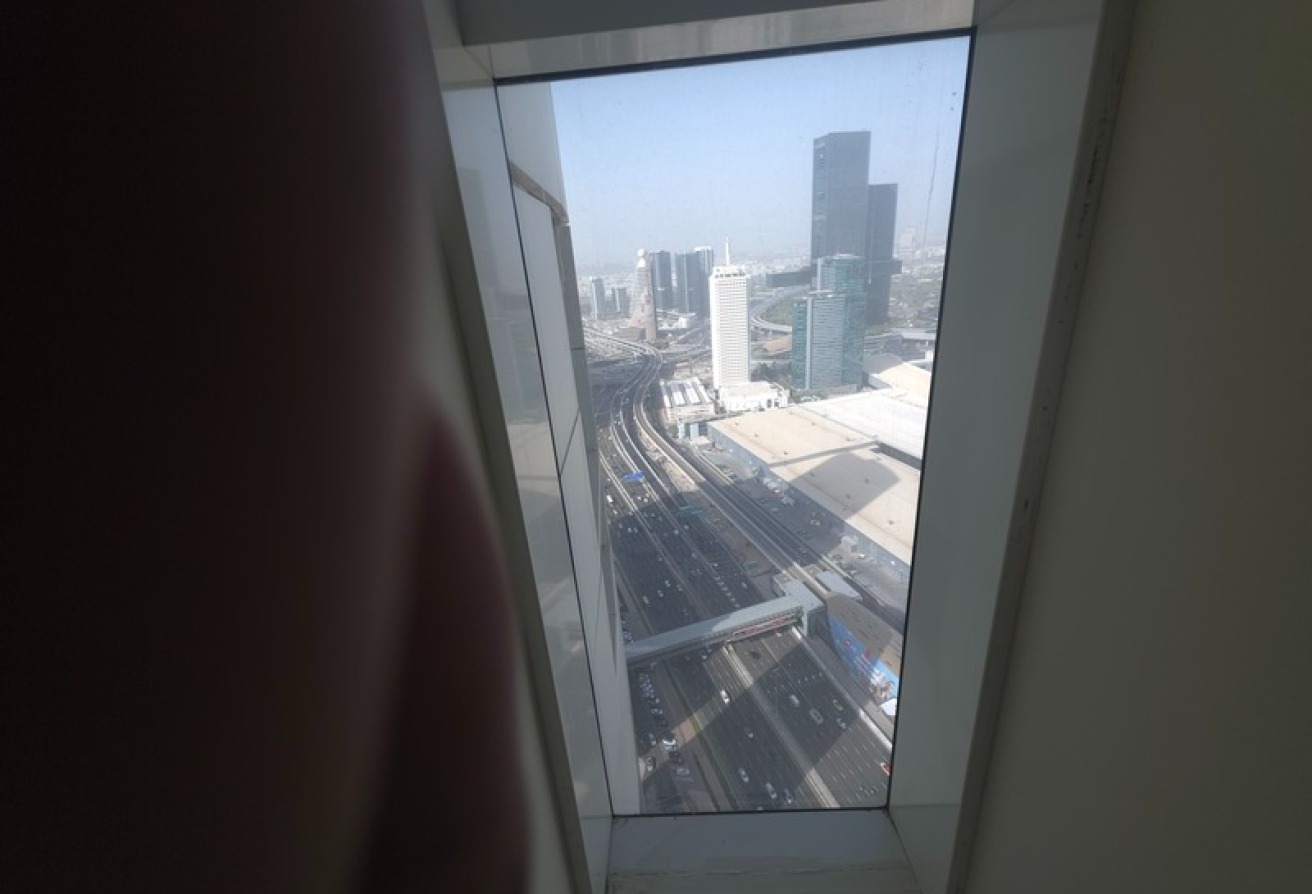 DUPLEX | CITY VIEW | UNFURNISHED | VACANT gallery image