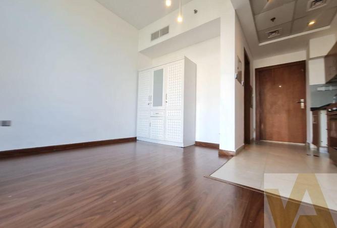 76586008 - Property Image 2