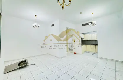 Apartment - Studio - 1 Bathroom for rent in Karama Park Area - Al Karama - Dubai