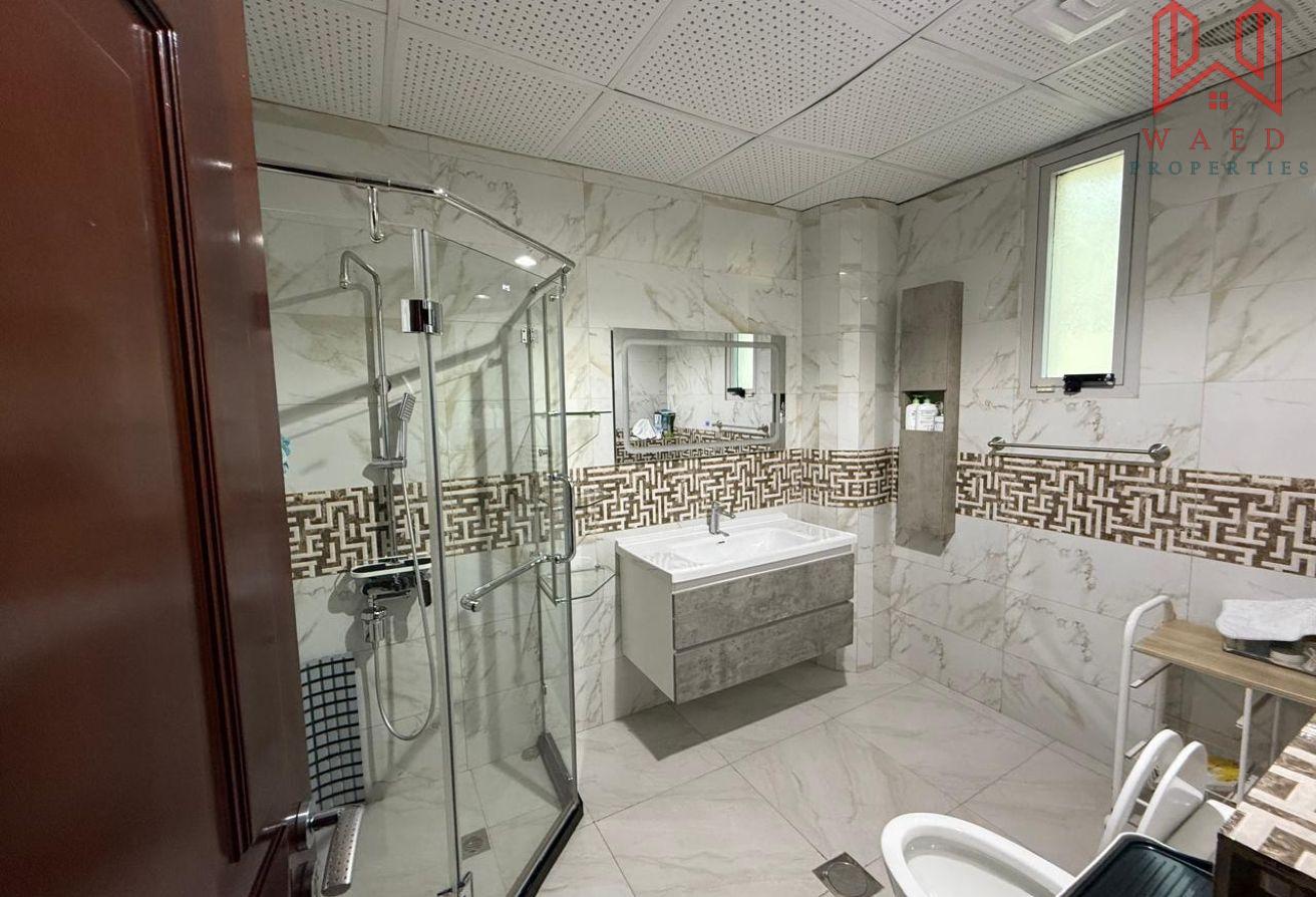 Luxurious Grand Villa with Private Pool and Garden photo 26