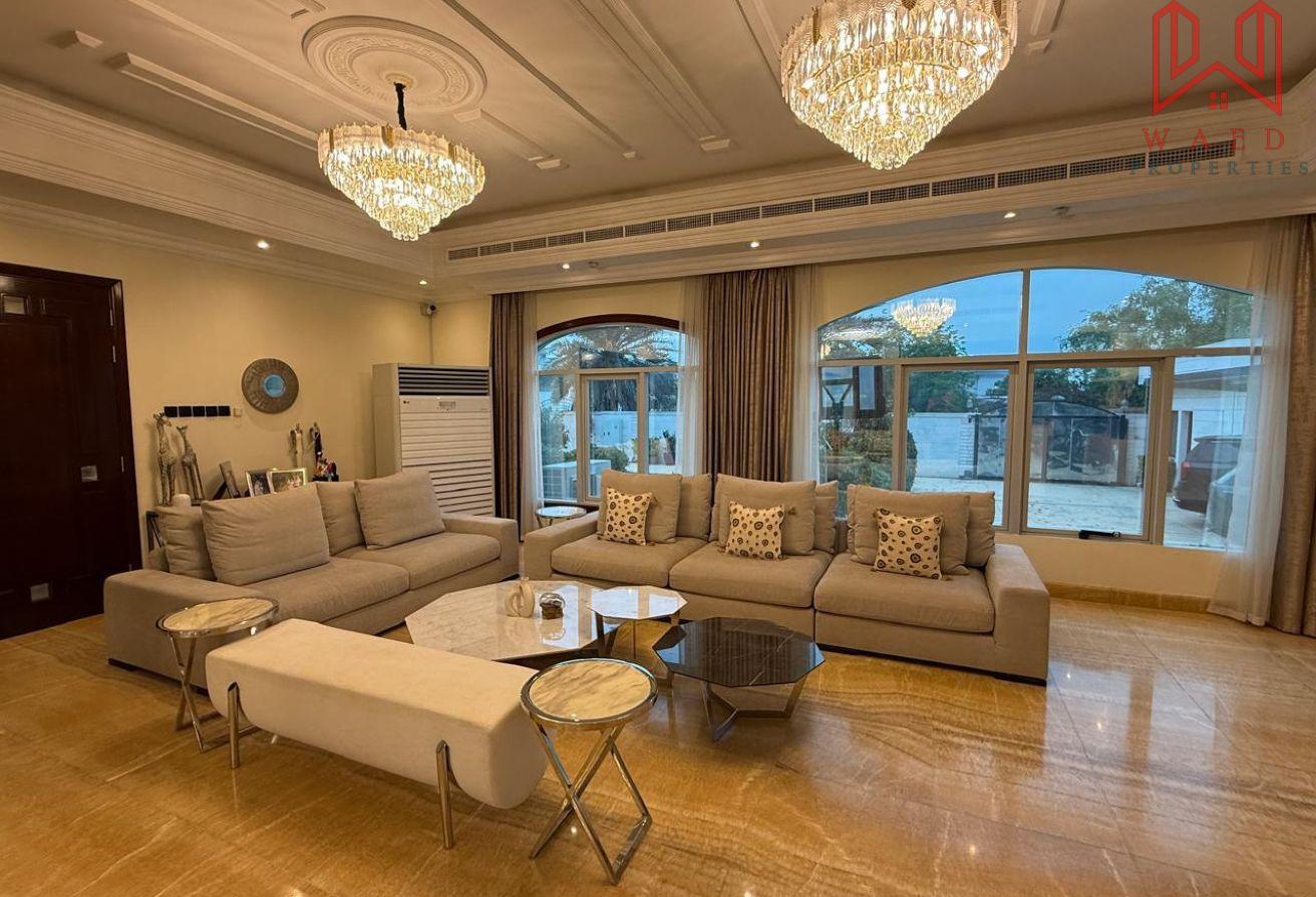 Luxurious Grand Villa with Private Pool and Garden photo 9