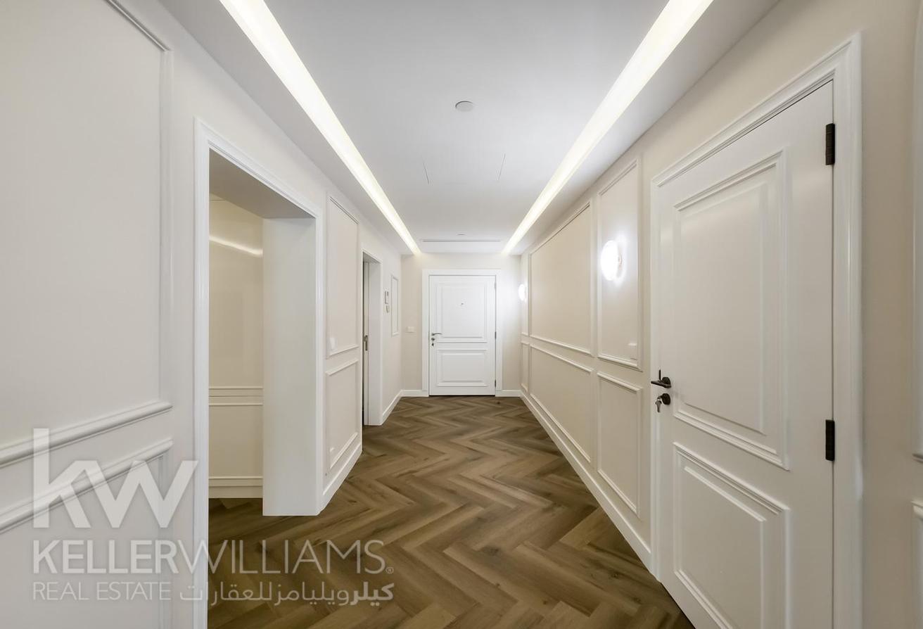 Exclusive | Fully Renovated | Vacant | Sea View photo 11