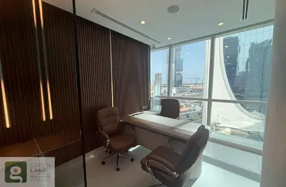 مكتب - استوديو للايجار في B2B  برج - الخليج التجاري - دبي