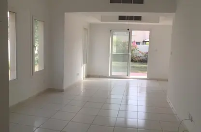 فيلا - 3 غرف نوم - 3 حمامات للايجار في الينابيع 11 - الينابيع - دبي فيلا - 3 غرف نوم - 3 حمامات للايجار في الينابيع 11 - الينابيع - دبي