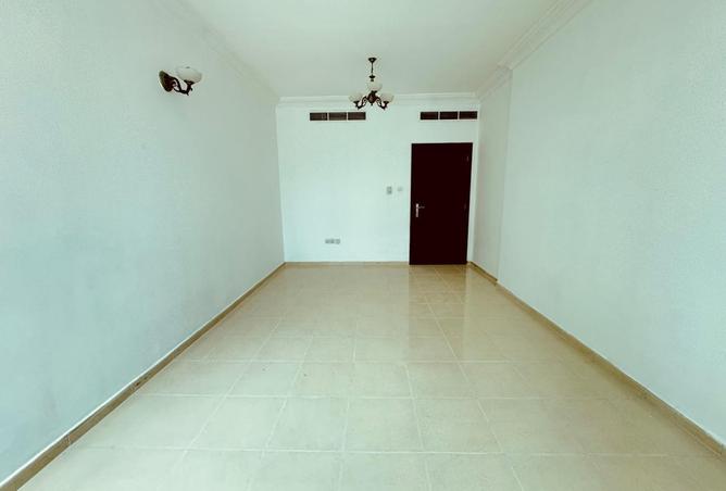 98710305 - Property Image 3