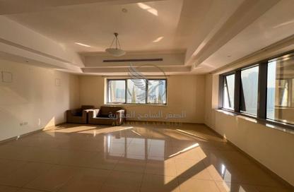 Apartment - 3 Bedrooms - 4 Bathrooms for rent in New Al Taawun Road - Al Taawun - Sharjah