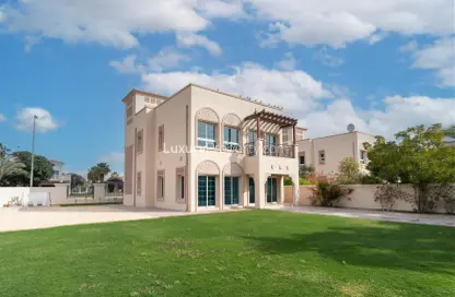 فيلا - 2 غرف نوم - 4 حمامات للايجار في 3A حي - مثلث قرية جميرا - دبي