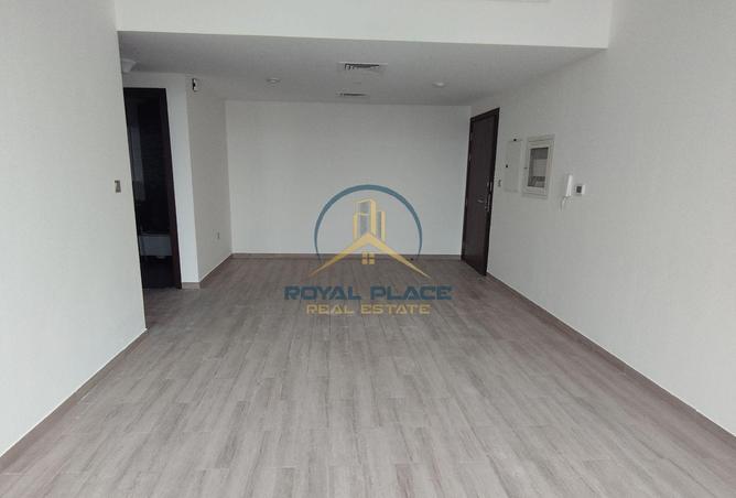 83233882 - Property Image 3