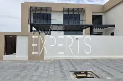 Villa - 5 Bedrooms for sale in Alreeman II - Al Shamkha - Abu Dhabi