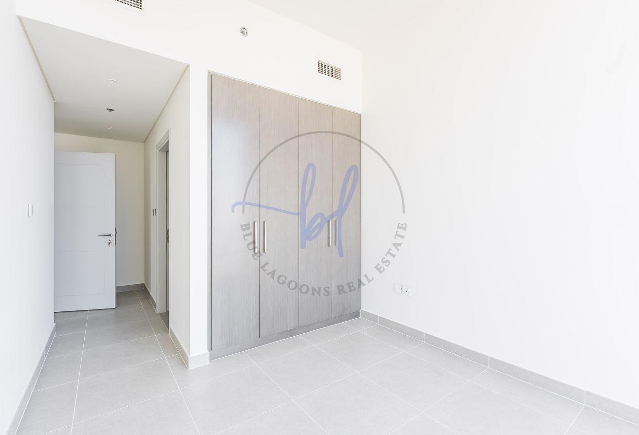Bright and Spacious Unit| Burj Khalifa View|Vacant photo 18