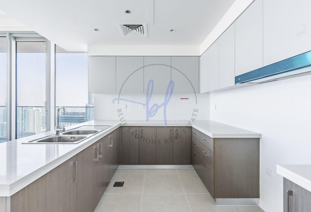 Bright and Spacious Unit| Burj Khalifa View|Vacant photo 8