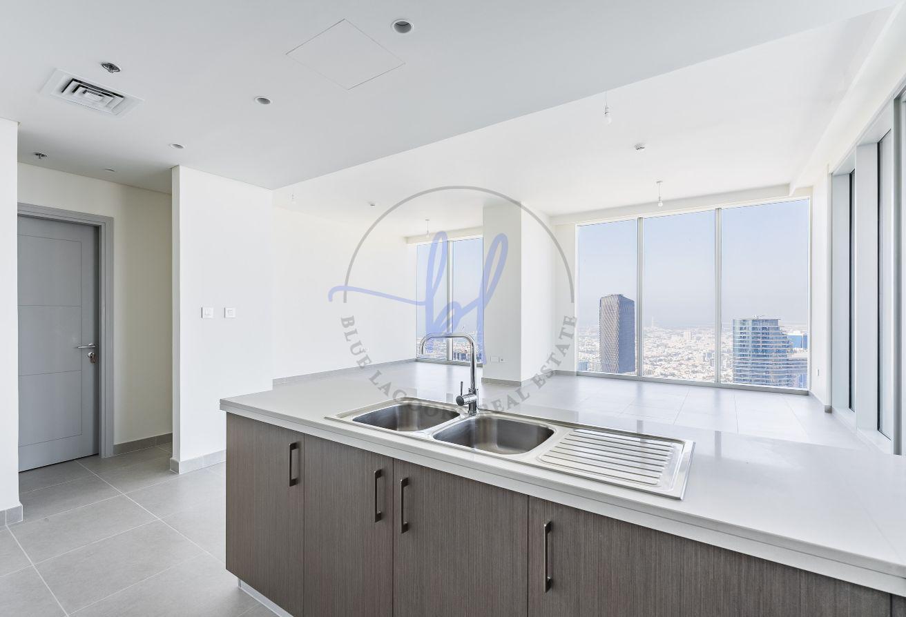 Bright and Spacious Unit| Burj Khalifa View|Vacant photo 9