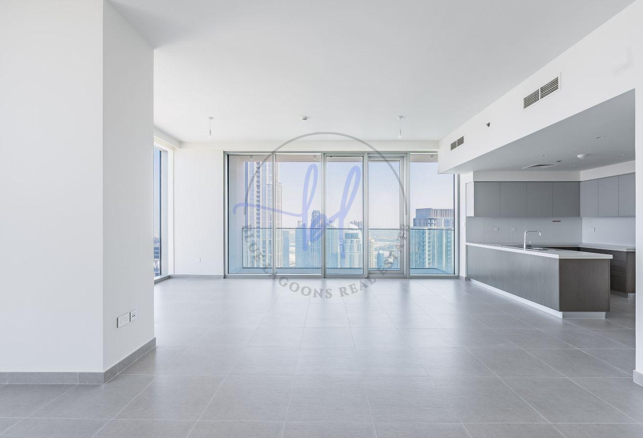 Bright and Spacious Unit| Burj Khalifa View|Vacant photo 3