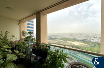 شقة - 2 غرف نوم - 3 حمامات للايجار في برج تشرشل السكني - أبراج تشرشل - الخليج التجاري - دبي