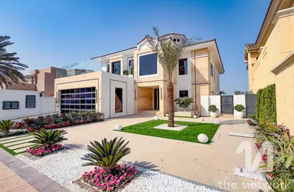 Villa - 5 Bedrooms - 7 Bathrooms for sale in Garden Homes Frond O - Garden Homes - Palm Jumeirah - Dubai