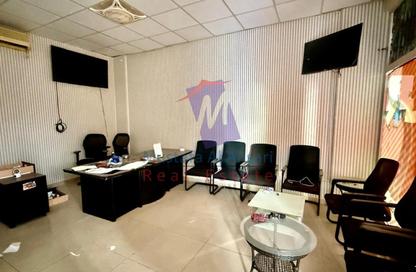 Shop - Studio - 1 for rent in Building Y23 - England Cluster - International City - Dubai Shop - Studio - 1 for rent in Building Y23 - England Cluster - International City - Dubai