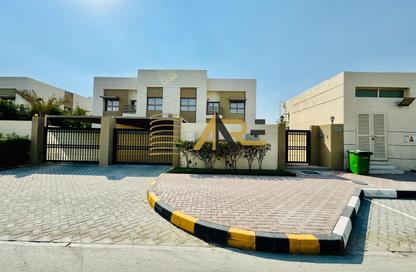 Villa - 5 - 7 for rent in Sharjah Garden City - Sharjah