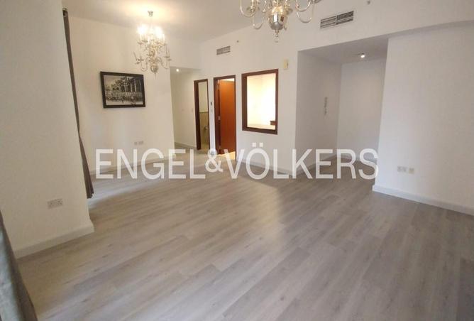 74621889 - Property Image 2