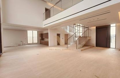 Villa - 5 - 4 for rent in Al Aweer 1 - Al Aweer - Dubai