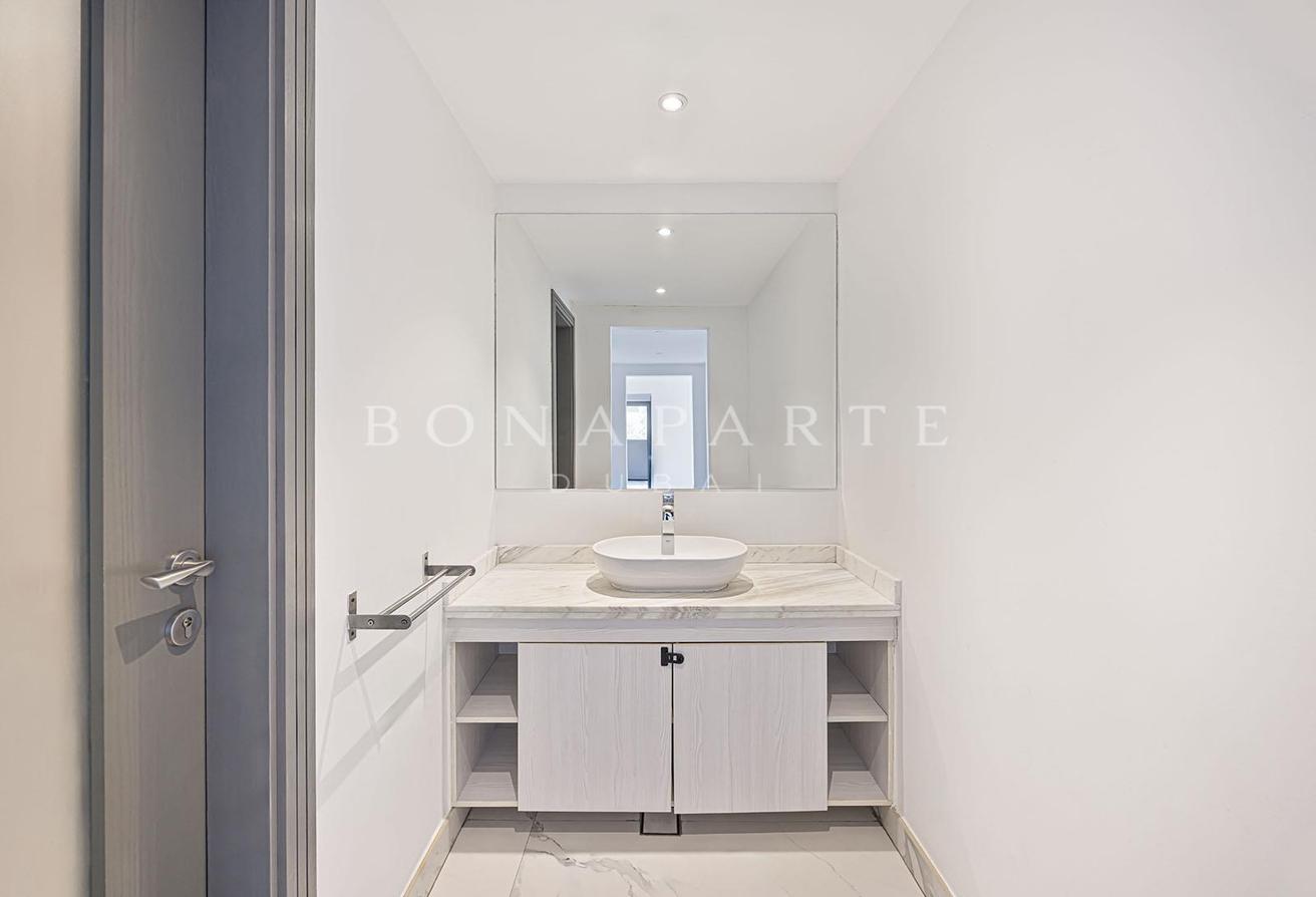 Skyline Views | Exclusive Villa | Vacant photo 16