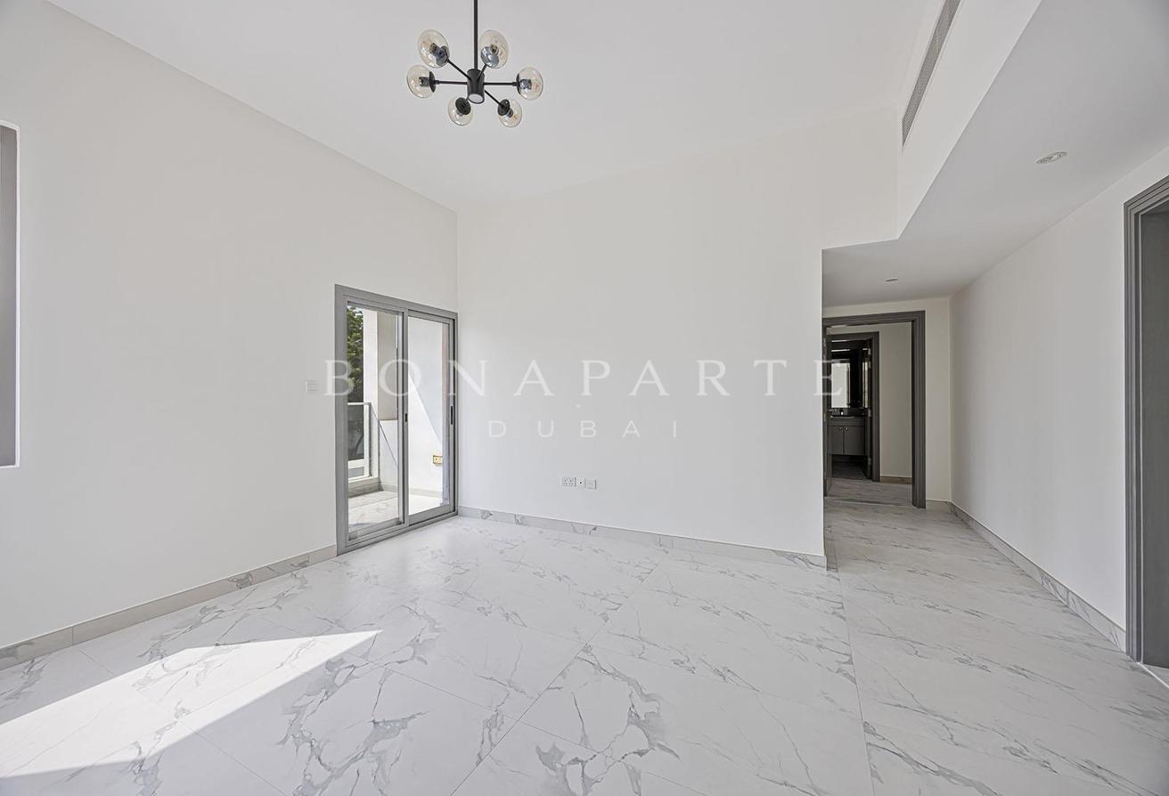 Skyline Views | Exclusive Villa | Vacant photo 18