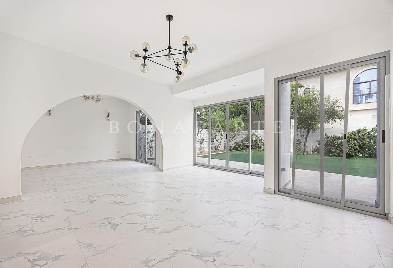 Skyline Views | Exclusive Villa | Vacant photo 13