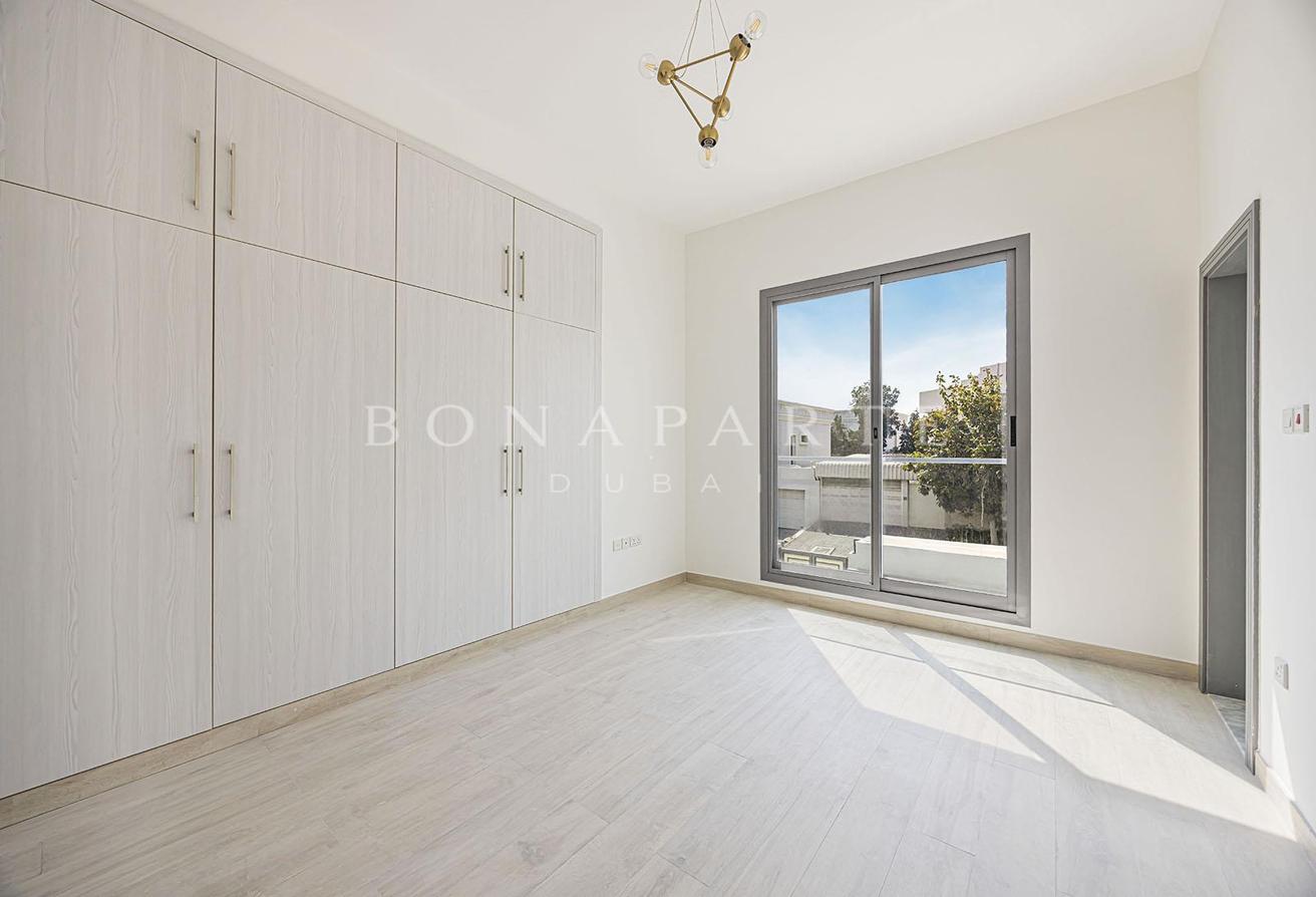 Skyline Views | Exclusive Villa | Vacant photo 12