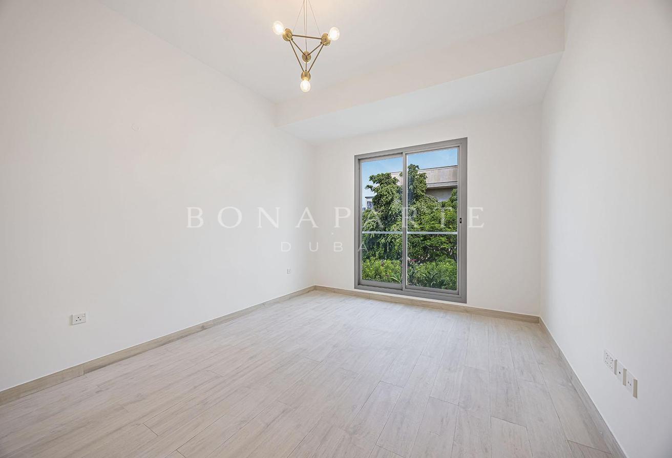 Skyline Views | Exclusive Villa | Vacant photo 15
