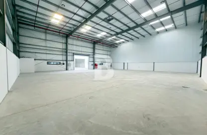 Warehouse - Studio for rent in Dubai Investment Park 1 (DIP 1) - Dubai Investment Park (DIP) - Dubai