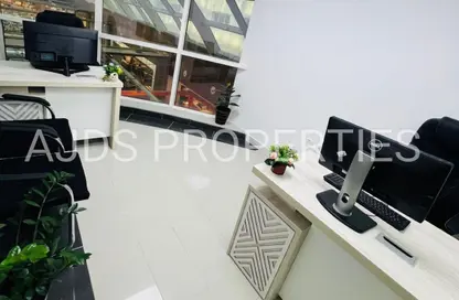 مكتب - غرفة نوم - 1 حمام للايجار في مبنى بيزنس اتريوم - عود ميثاء - بر دبي - دبي