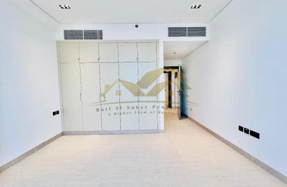 Apartment - 2 - 3 for rent in Ayhaco 7 - Jumeirah Garden City - Al Satwa - Dubai