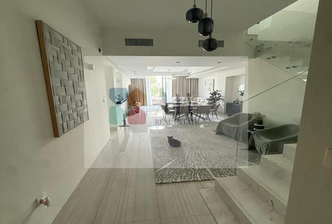 81120485 - Property Image 3