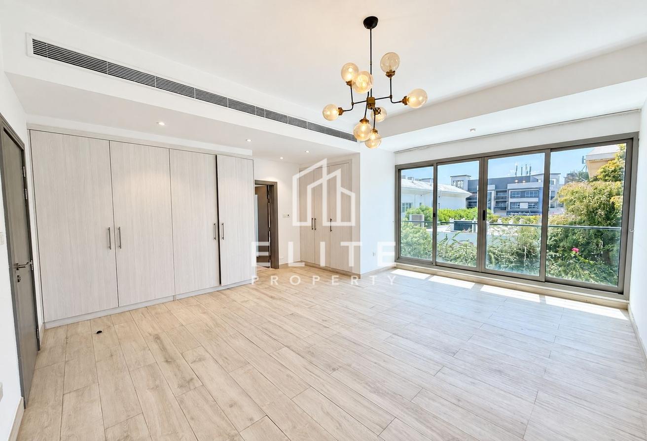 Upgraded 3BR + Maid | Corner Villa | Garden photo 19