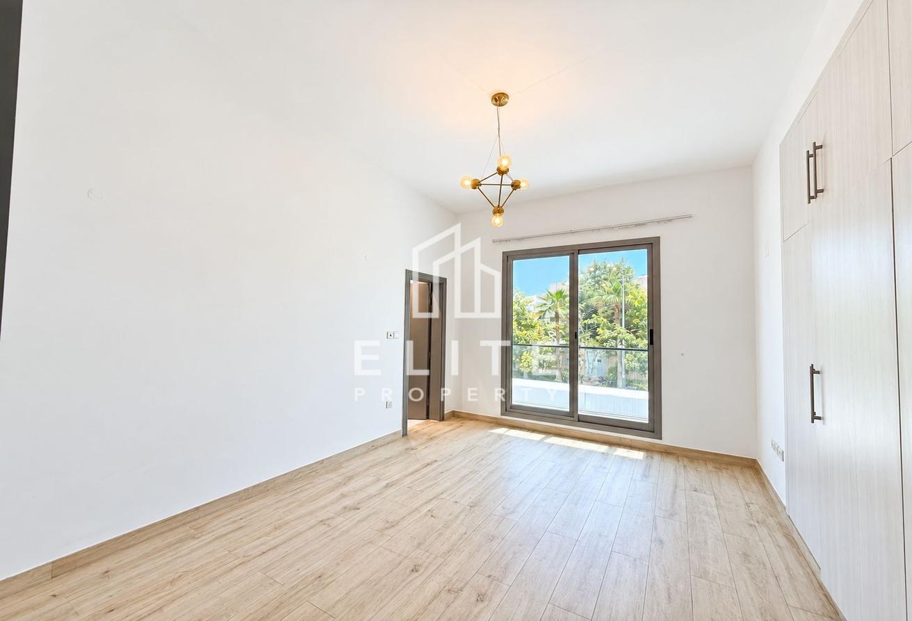 Upgraded 3BR + Maid | Corner Villa | Garden photo 11